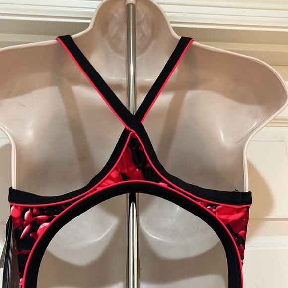 NWT TYR Dimondback Swimsuit Size 38 - Picture 3 of 7